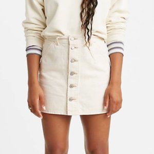 Levi's l NWT Front Button Denim Skirt Size 32